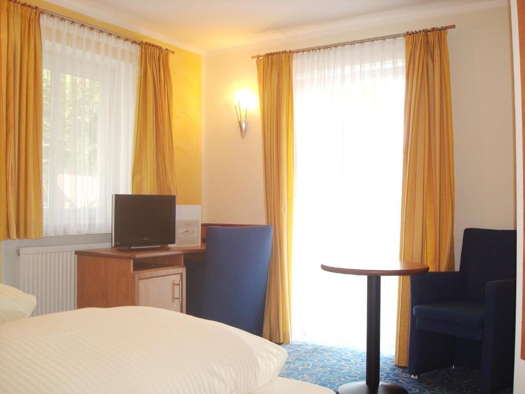 Hotel Gasthof Seefelder Hof Diessen am Ammersee Room photo